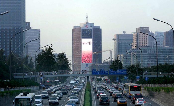 p20_outdoor_full_color_led_video_screen_advertising_billboard