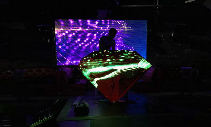 Verypixel_diamond_shape_LED_DJ_booth_display