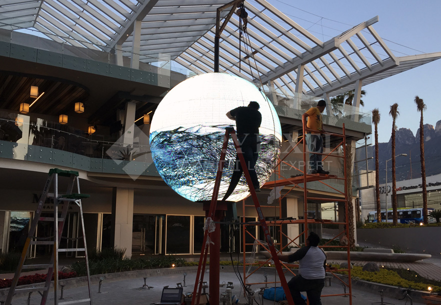 Outdoor DIA 3M LED Ball in Mexio