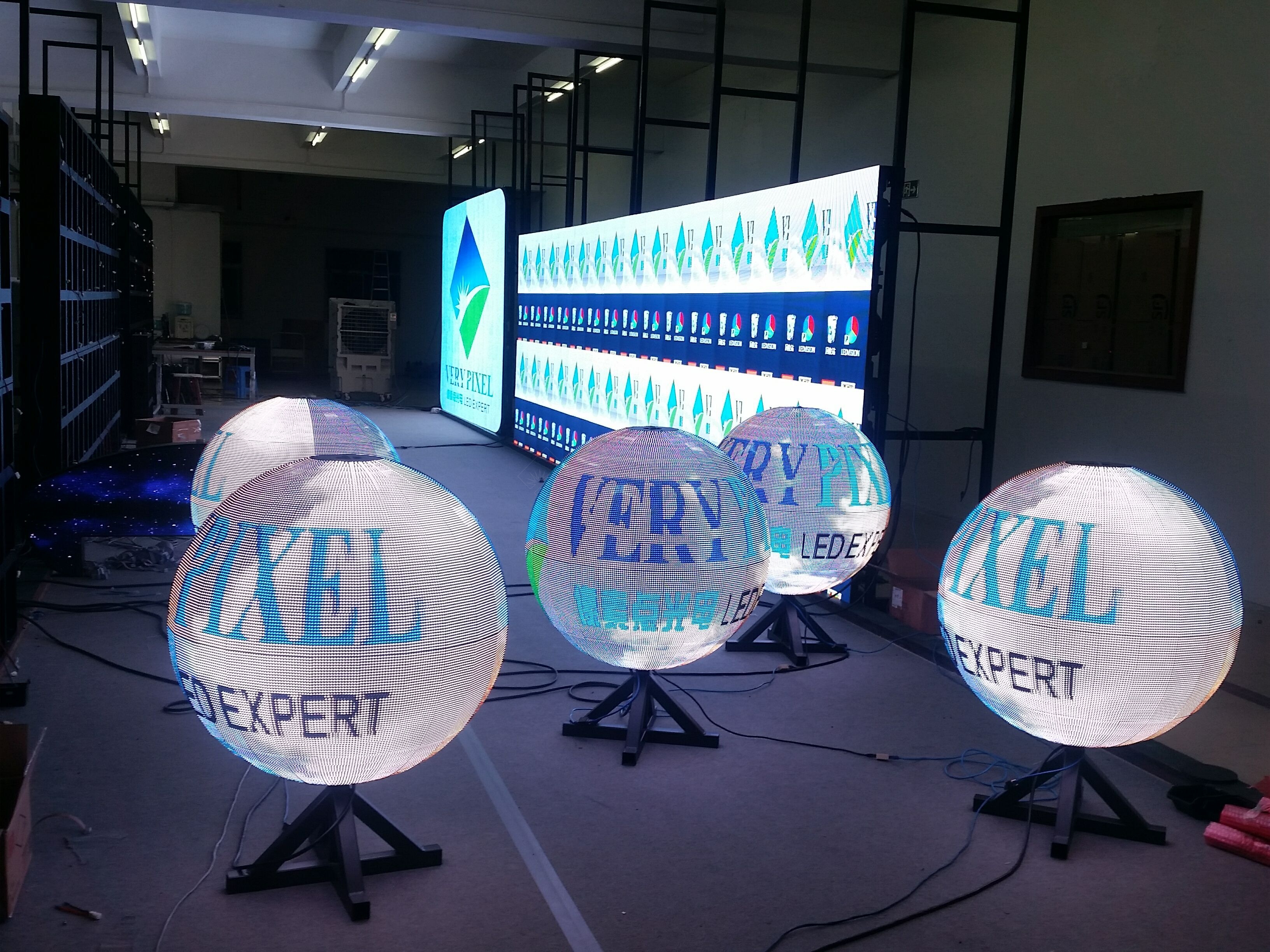 LED video globe display